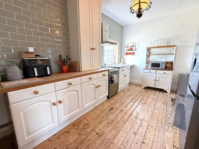 2 Bedroom Semi-Detached House For Sale In Works Lane, Barnstone, NG13