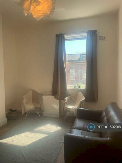 3 Bedroom Flat To Rent In Filey Street, Sheffield, S10