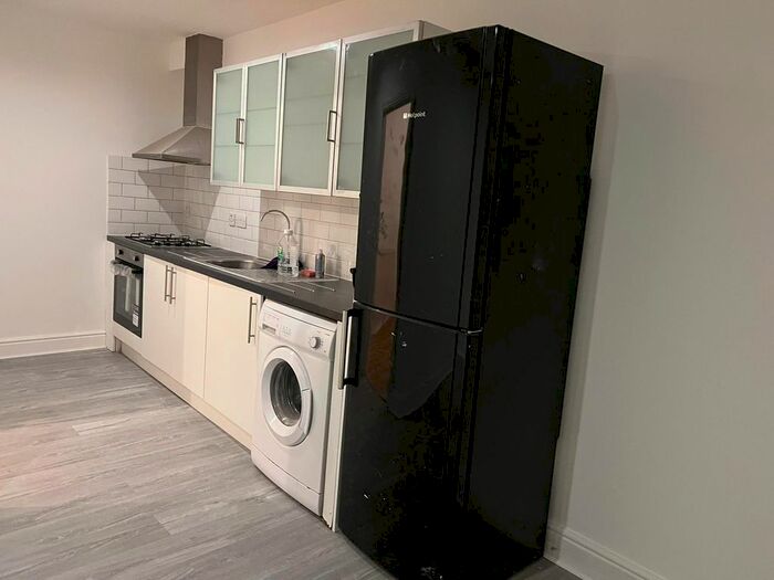 2 Bedroom Flat To Rent In Salisbury Road, Dagenham RM10