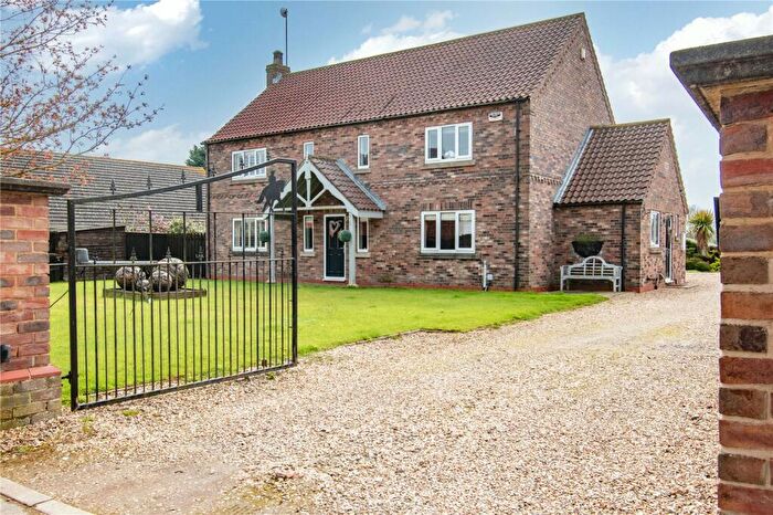 4 Bedroom Detached House For Sale In North End Lane, South Kelsey, Lincolnshire, LN7