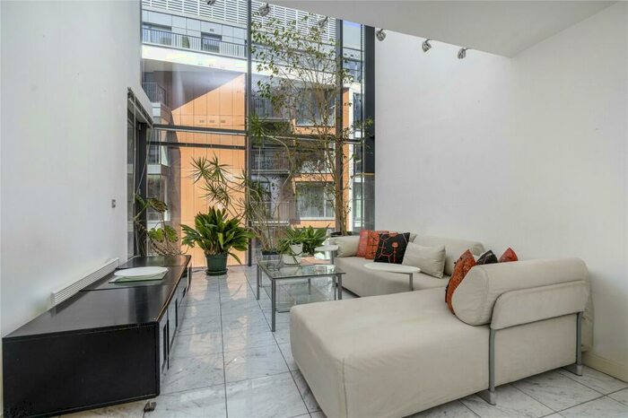 2 Bedroom Apartment To Rent In Brewhouse Yard, Clerkenwell, London, EC1V