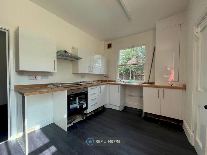 2 Bedroom Flat To Rent In Aylestone Road, Leicester, LE2