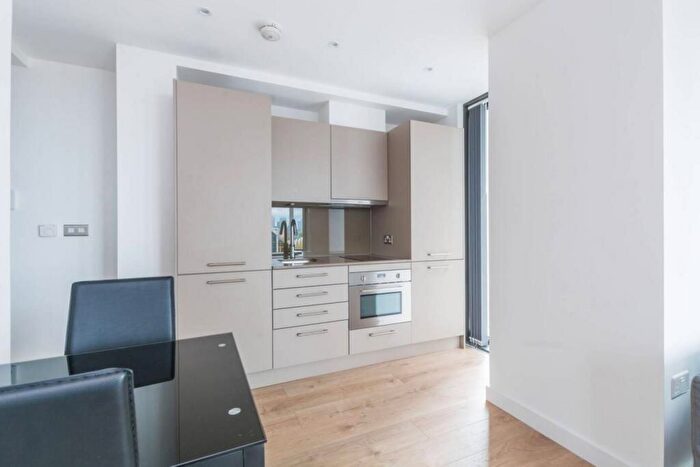 1 Bedroom Studio To Rent In Stratosphere Tower, Stratford, E15