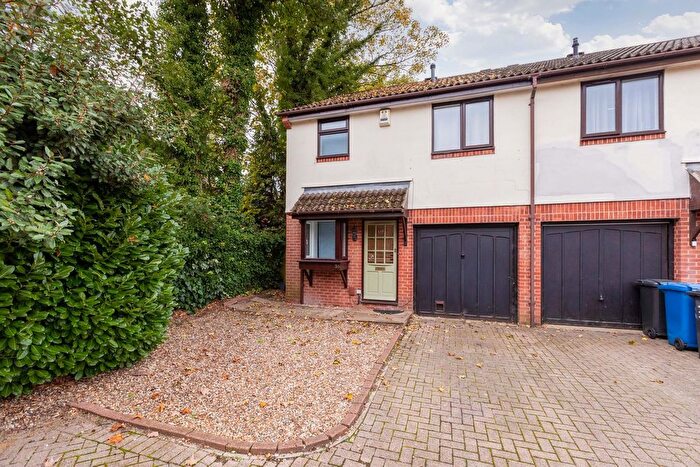 3 Bedroom Semi-Detached House For Sale In Lancastria Mews, Maidenhead, SL6