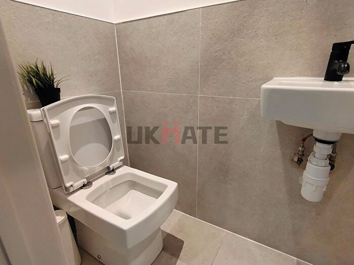 1 Bedroom Property To Rent In Villiers Road, Kingston Upon Thames, KT1