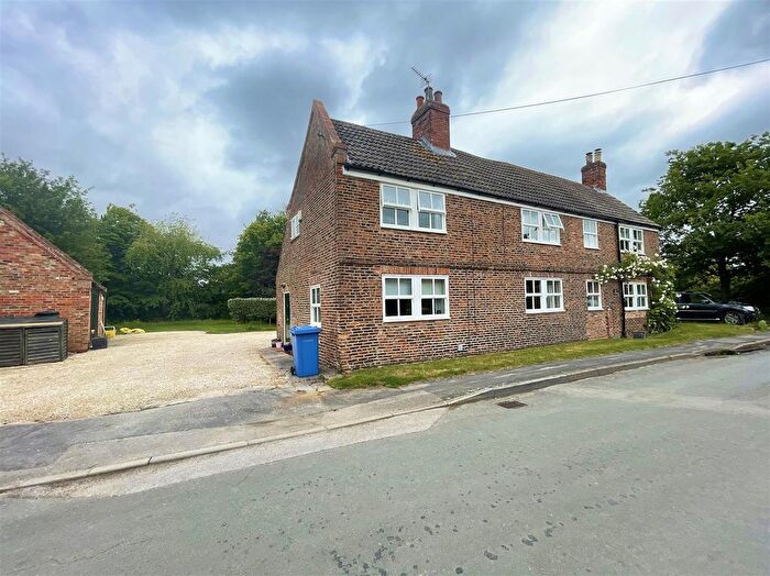 1 Bedroom Semi-Detached House To Rent In Main Street, Wressle, YO8