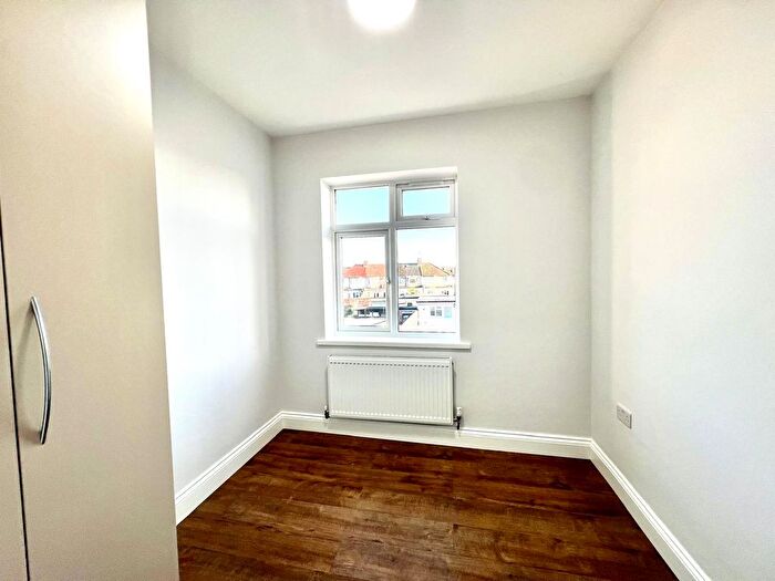 7 Bedroom Semi-Detached House To Rent In Glebe Avenue, Harrow, HA3