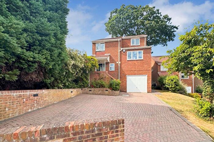 5 Bedroom Detached House For Sale In Barlow Close, Parkwood, Gillingham, ME8