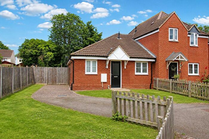 2 Bedroom Bungalow For Sale In Berry Court, Bradville, MK13
