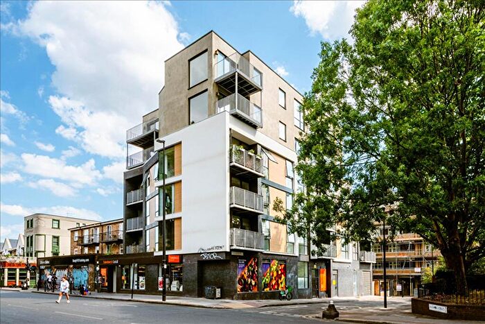 2 Bedroom Apartment For Sale In Allgood Street, Haggerston, E2