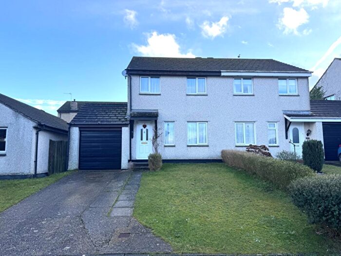 3 Bedroom Semi-Detached House To Rent In Fairlea Close, Dawlish, EX7