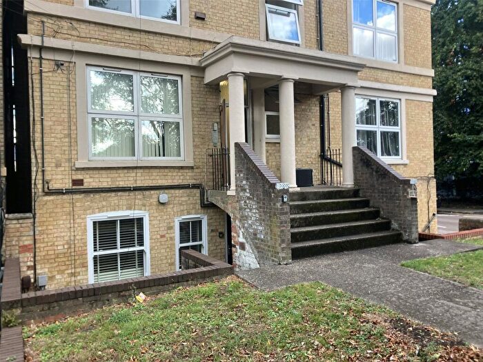 1 Bedroom Apartment For Sale In Ashburnham Road, Bedford, Bedfordshire, MK40