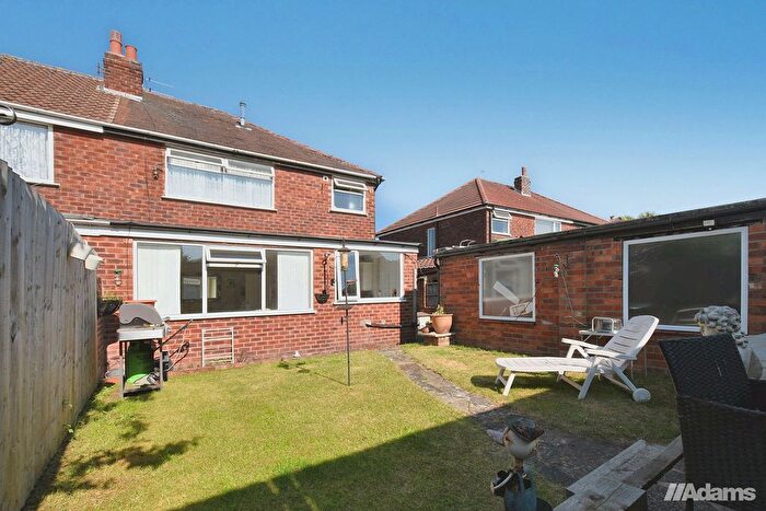 3 Bedroom Semi-Detached House For Sale In Silverdale Road, Warrington, WA4