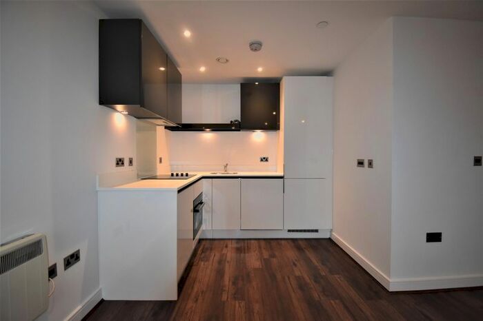 1 Bedroom Flat To Rent In Th Floor, Churchill Place, Churchill Way, Basingstoke, RG21