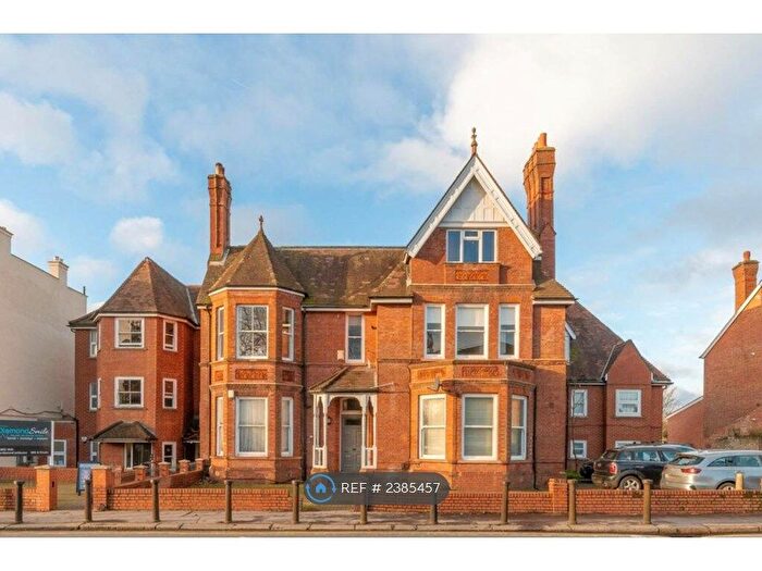 1 Bedroom Flat To Rent In Beulah Hill, London, SE19