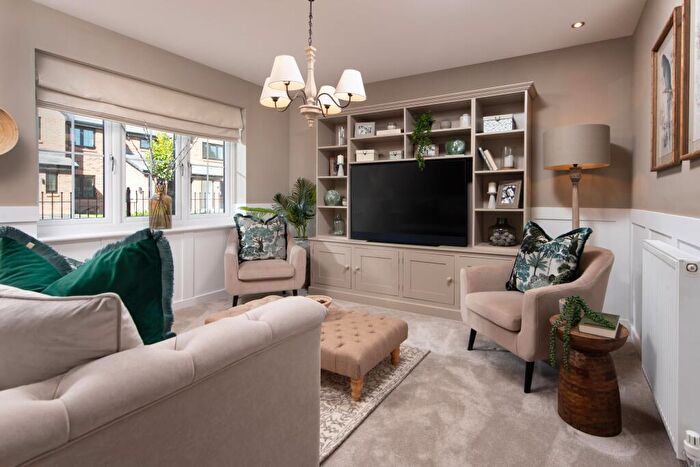 3 Bedroom Detached House For Sale In North Fields, Sturminster Newton, DT10