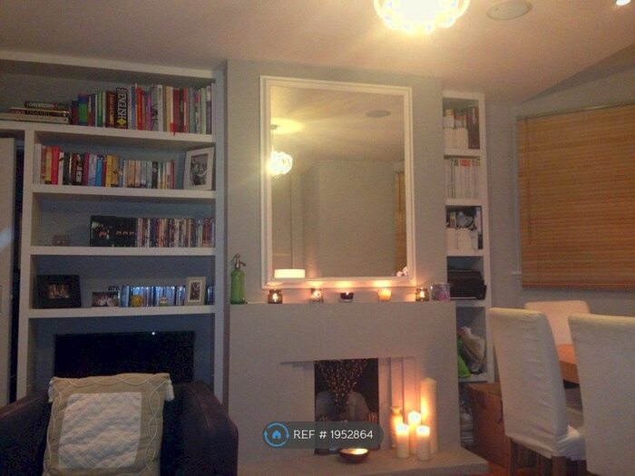 2 Bedroom Flat To Rent In Nightingale Lane, London, SW12