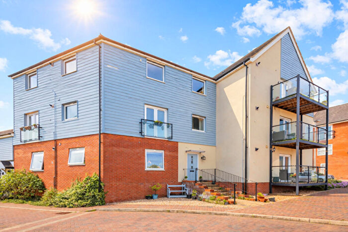 2 Bedroom Maisonette For Sale In Tiree Court, Newton Leys Milton Keynes, MK3
