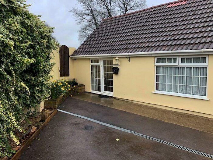 1 Bedroom Flat To Rent In The Flat, Crick, NP26