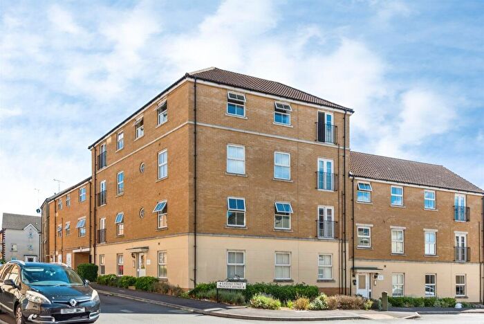 2 Bedroom Flat For Sale In Easdale Street, Swindon, SN25