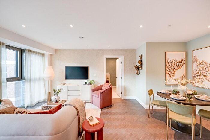 1 Bedroom Apartment For Sale In Western Gateway, London, E16