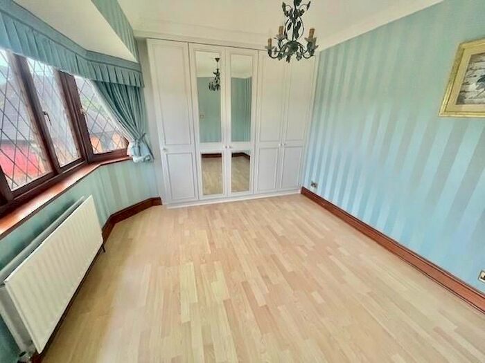 4 Bedroom Property To Rent In Common Road, Waltham Abbey, EN9