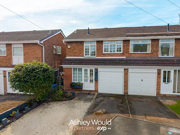 3 Bedroom Semi-Detached House For Sale In The Poplars, Stourbridge, DY8