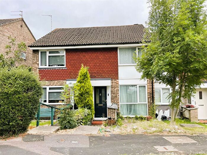 2 Bedroom End Of Terrace House To Rent In Crusader Road, SO30