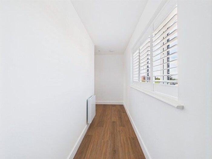 2 Bedroom Flat To Rent In London Road, Waterlooville, PO8