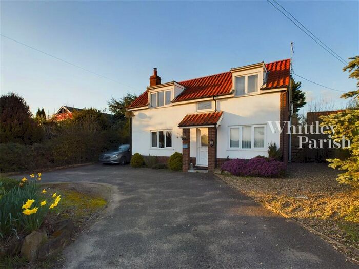 2 Bedroom Cottage For Sale In Low Road, Bressingham, IP22