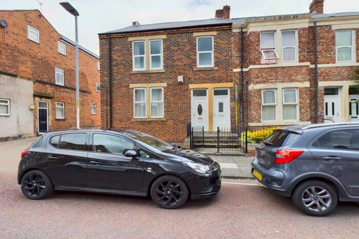 3 Bedroom Flat To Rent In Eastbourne Avenue, Saltwell, Gateshead, NE8