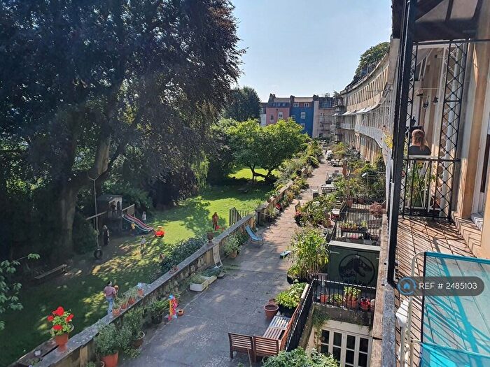 2 Bedroom Flat To Rent In Cornwallis Cres, Bristol, BS8
