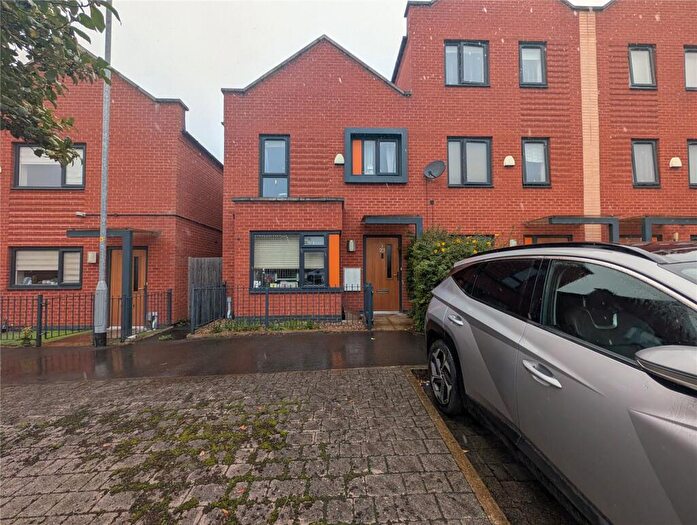 3 Bedroom End Of Terrace House To Rent In Scanlon Lane, Salford, Greater Manchester, M5
