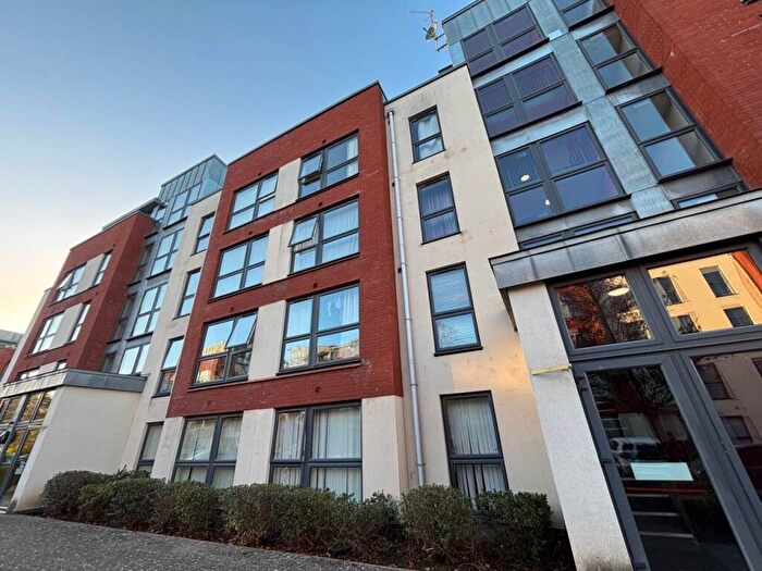 2 Bedroom Flat To Rent In Paxton Drive, Ashton, Bristol, BS3