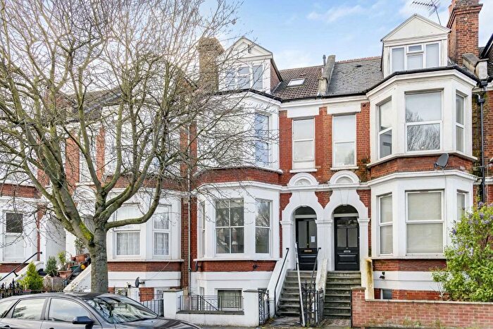 1 Bedroom Flat To Rent In Larden Road, Acton, W3