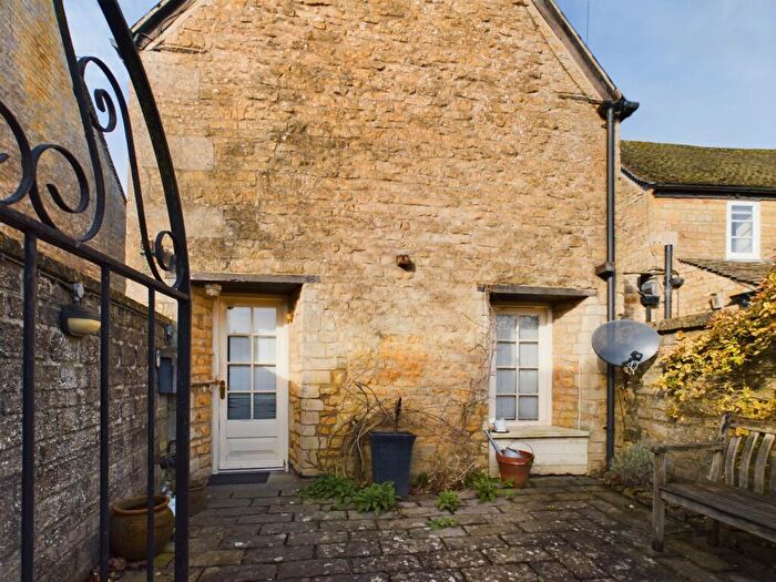 2 Bedroom Cottage For Sale In The Old Aquarium, Bourton On The Water, GL54