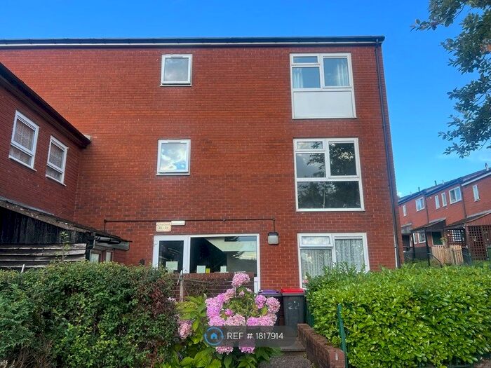 2 Bedroom Flat To Rent In Chatford, Stirchley, Telford, TF3