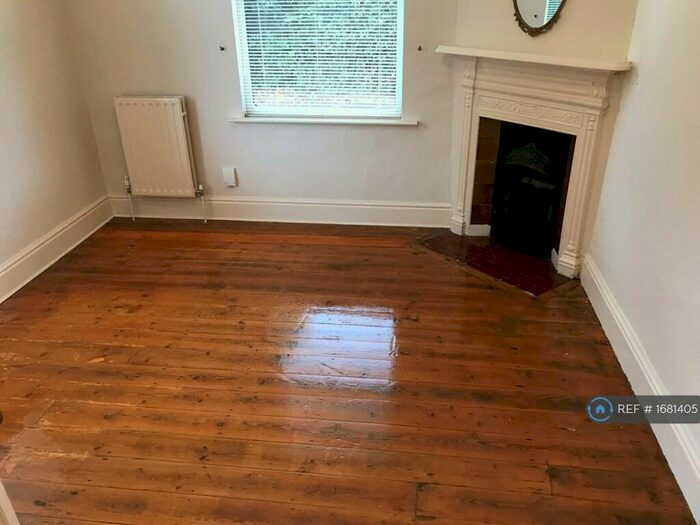 1 Bedroom Flat To Rent In Lincoln House, Rugby, CV22