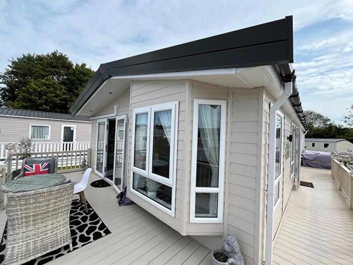 2 Bedroom Park Home For Sale In Carlton Meres Holiday Park, Carlton, Saxmundham, IP17