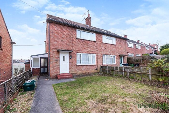 2 Bedroom House To Rent In Pound Road, Kingswood, Bristol, BS15