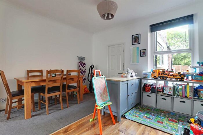 3 Bedroom Terraced House For Sale In Westbourne Grove, Hessle, HU13