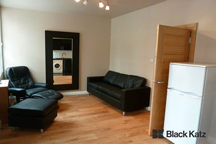 1 Bedroom Flat To Rent In Kings Cross Road, Kings Cross, WC1X