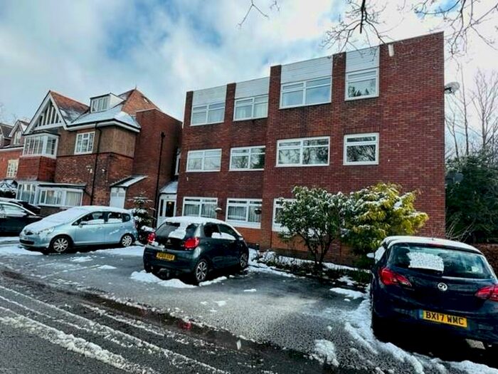 2 Bedroom Apartment To Rent In Kenelm Court, Sutton Coldfield, B73