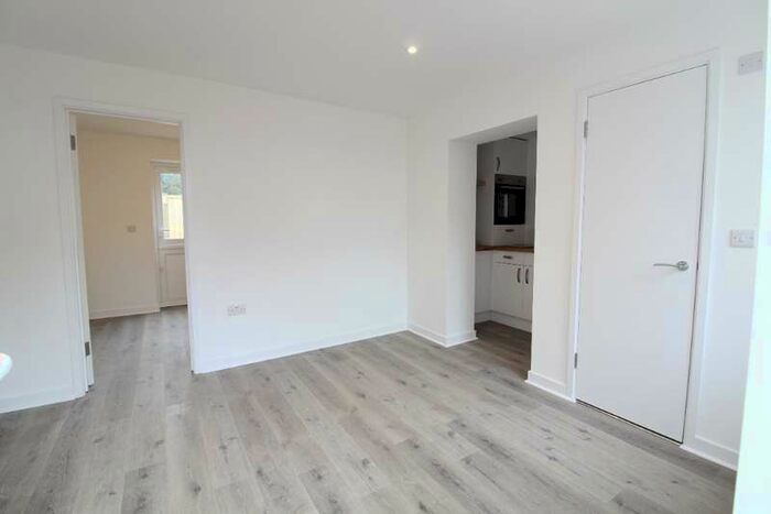 1 Bedroom Property To Rent In Coombe Terrace Moulsecoomb, Brighton, BN2