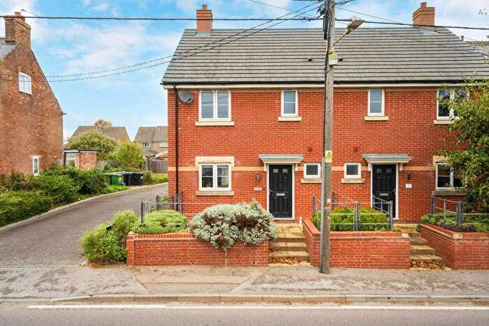 2 Bedroom Semi-Detached House To Rent In Challow Road, Wantage, OX12