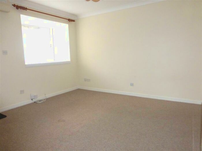 1 Bedroom Apartment To Rent In Crib Street, Ware, SG12