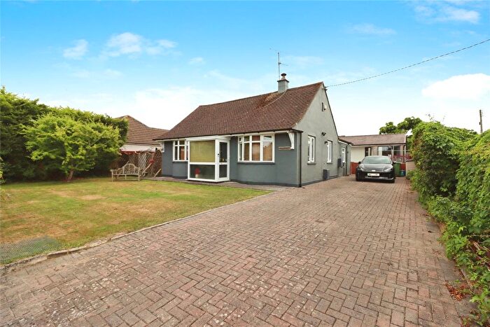 3 Bedroom Bungalow For Sale In Woodmans Road, Chipping Sodbury, Bristol, Gloucestershire, BS37