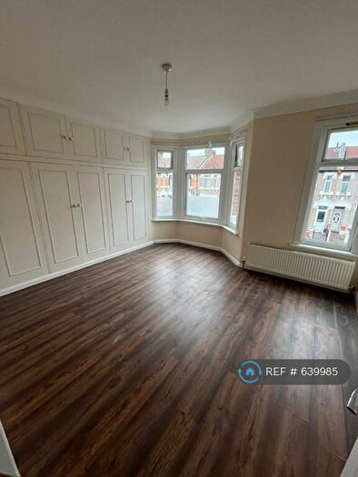 3 Bedroom Terraced House To Rent In Henley Road, Ilford, IG1