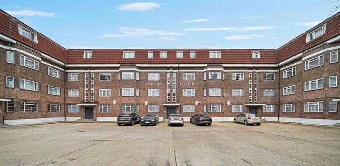 1 Bedroom Flat For Sale In Green Lanes, London, N21