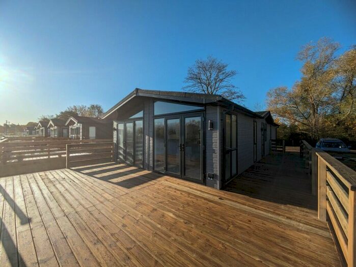 2 Bedroom Lodge For Sale In Thorney Lakes Golf Club, PE6